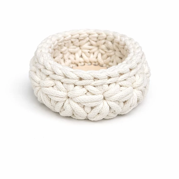 Ekrü színű horgolt tároló kosár 5 mm-es Splendid zsinórfonalból