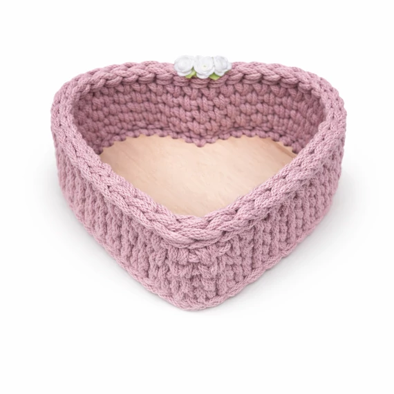 Nagy méretű antik rózsa színű szív alakú horgolt kosár 5 mm-es Splendid zsinórfonalból