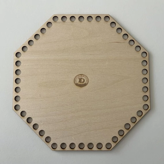 Nyolcszögletű horgolható fa alap 5 mm zsinórfonalhoz 24 cm